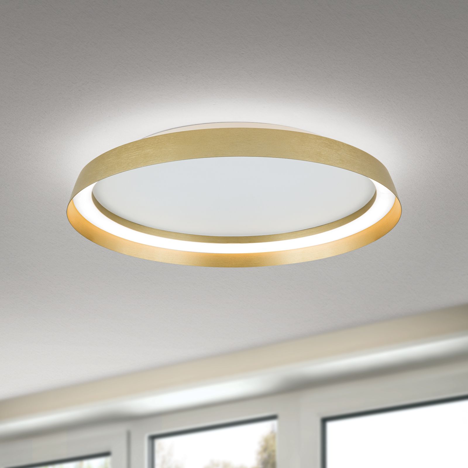 LED ceiling light MANTA, Ø 45cm, gold matt