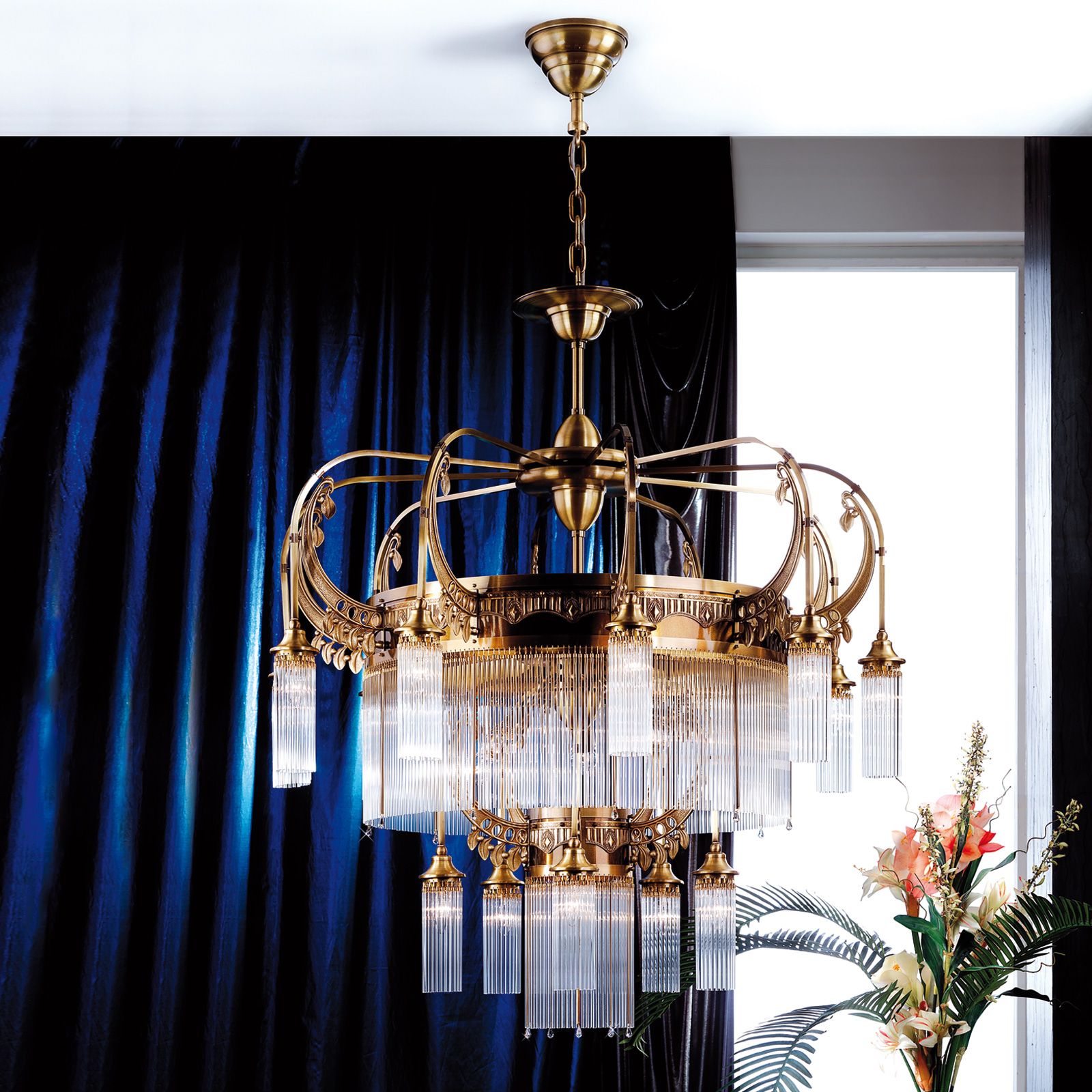 Luster ADELE, 21-flammig, Altmessing, mit Stäbchen