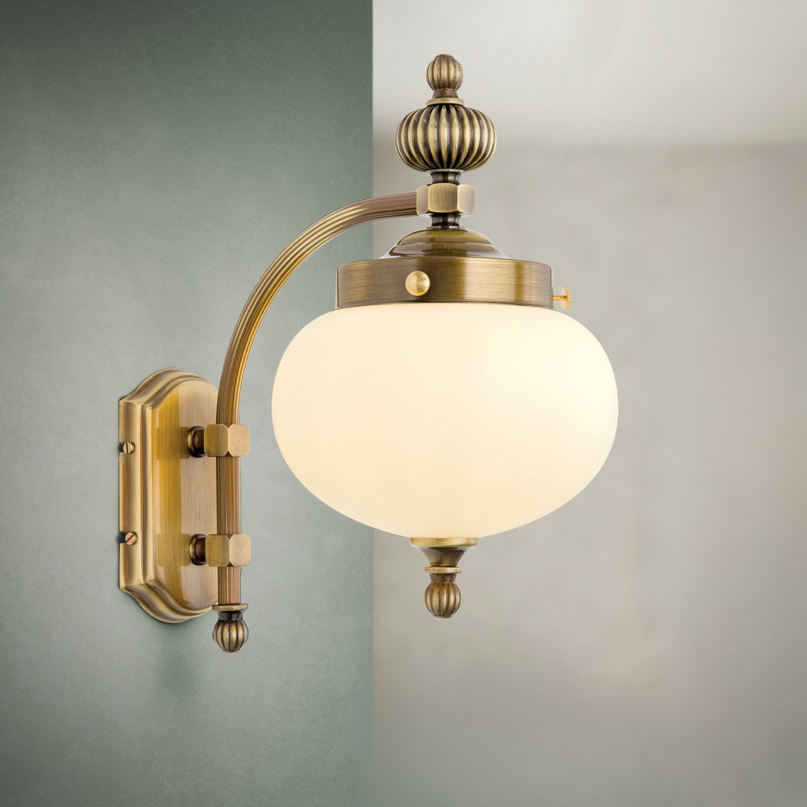 Wall light WIENER NOSTALGIE, 1 lamp downwards, antique brass finish, champagne glass