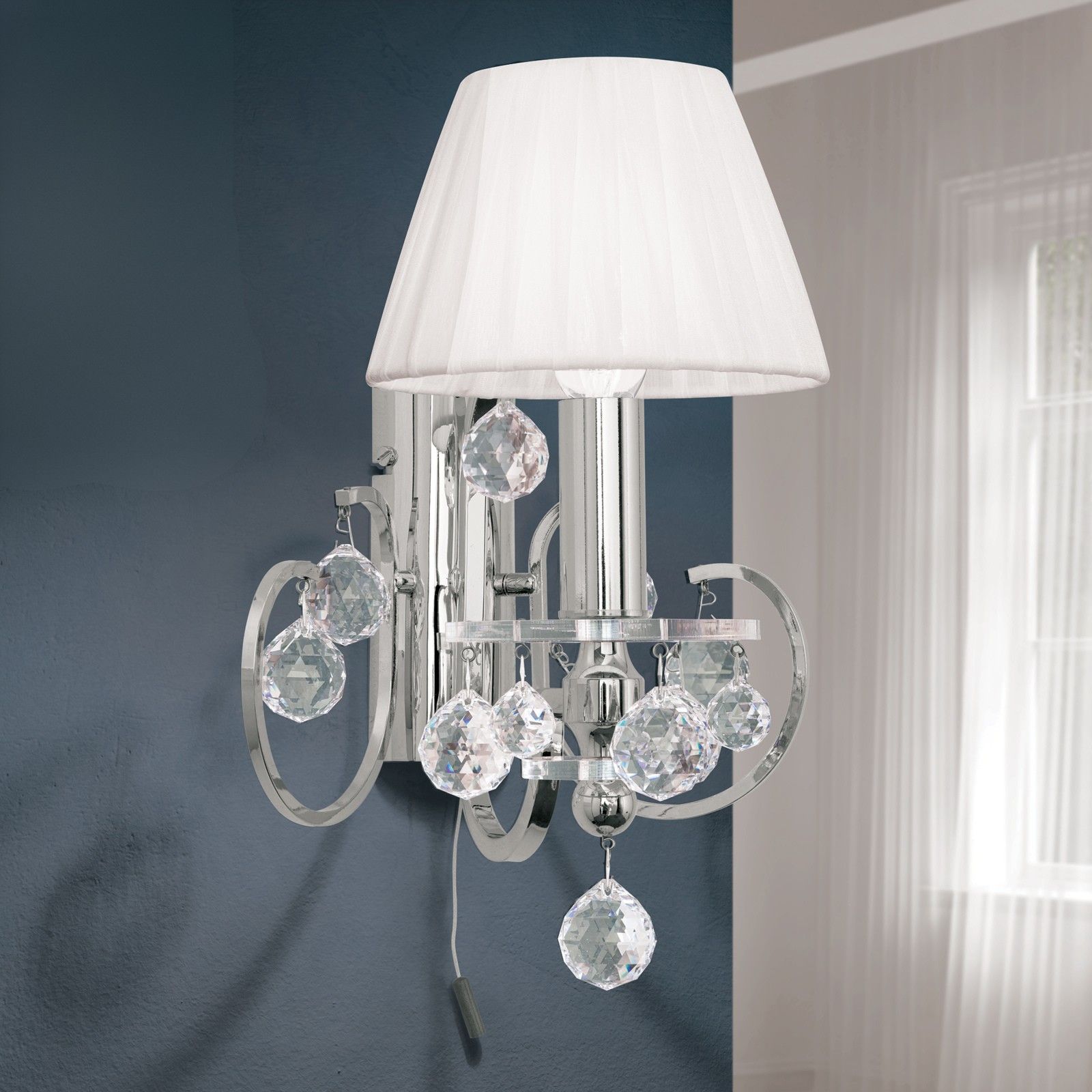 Kristalldesign crystal wall light, 1 lamp, chrome plated + white shade