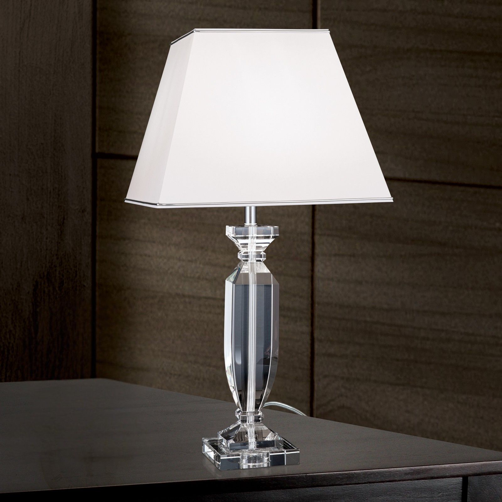 Tischlampe POKAL mit weißem Schirm, Chrom