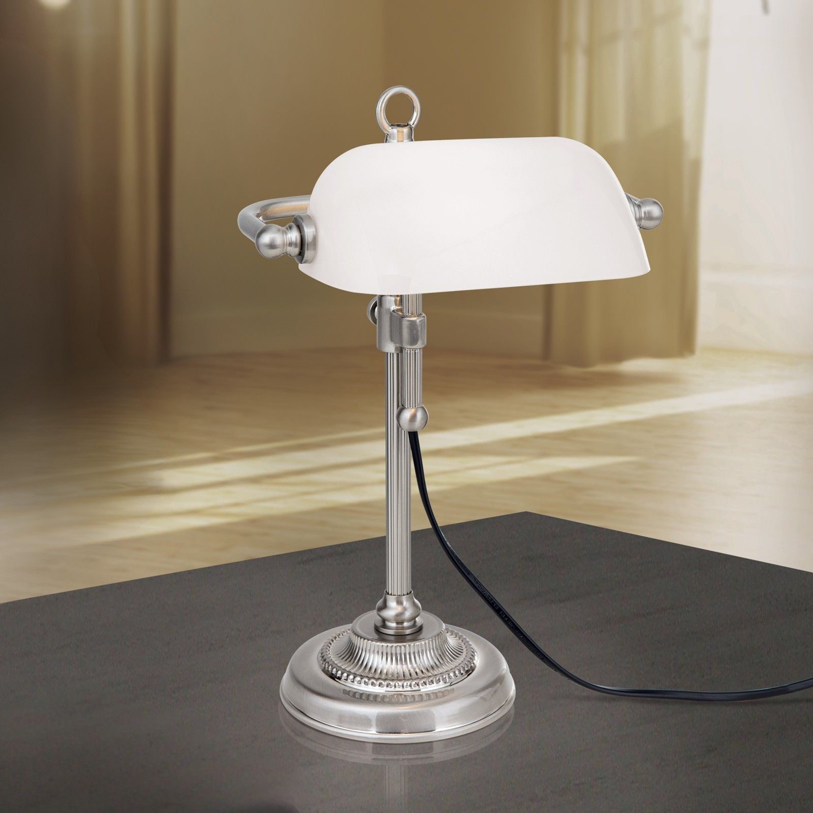 Bankerslamp HARVARD, Satin mit opalweißem Glasschirm, 32cm