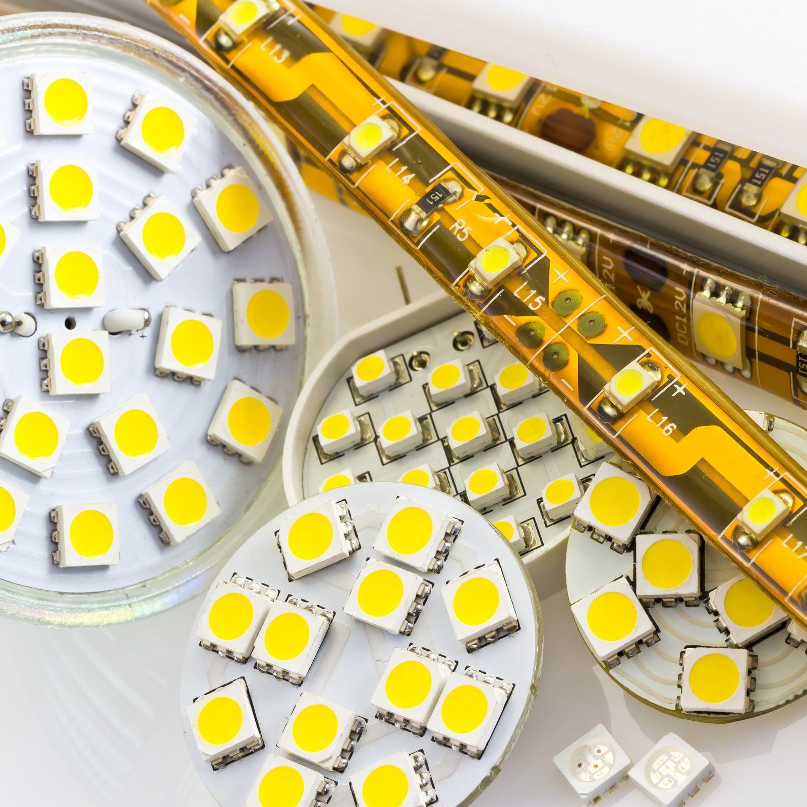 LED Platine 39a 39W SMD(288 Stück) 2400x8mm Band 3000/4200/6000K 1802Lm