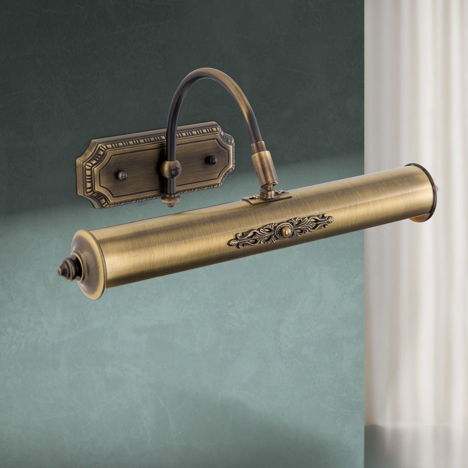 BILDERLEUCHTE with brass decoration, Antique Brass finish, medium