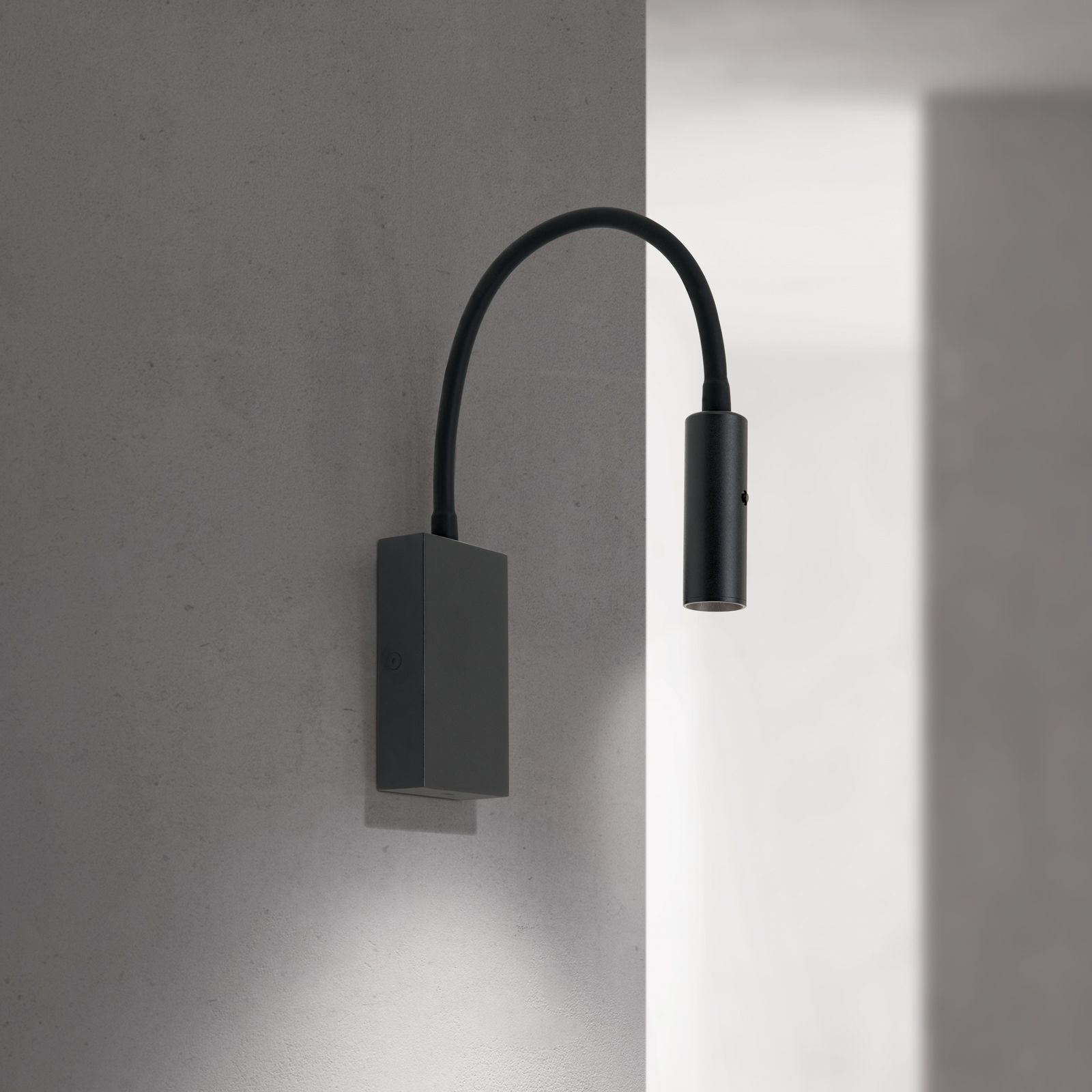 LED Wandleuchte MIKROS, Schwanenhals, schwarz-matt