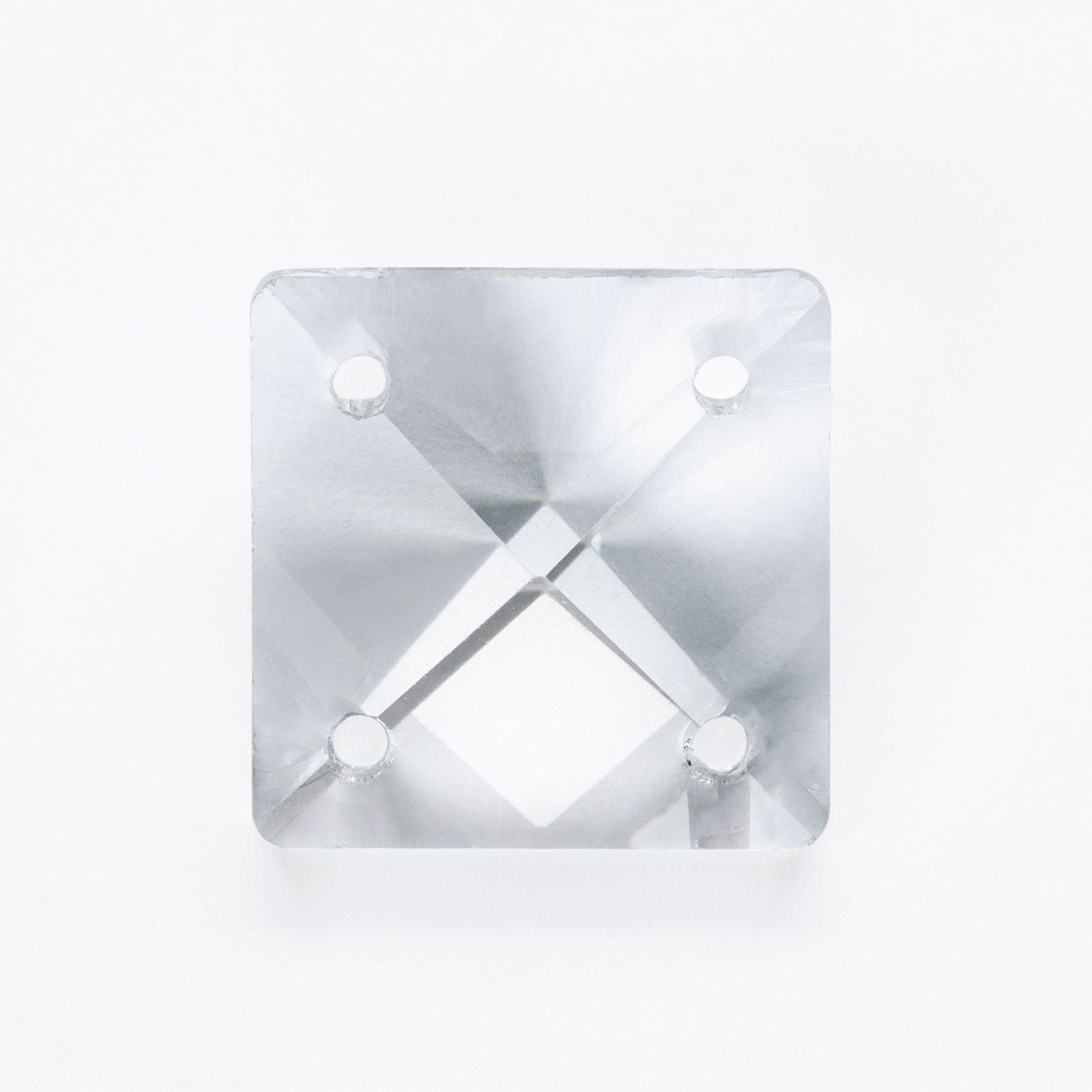Křišťálový závěsný čtvercový kamenný krystal K9, 16mm, 4 otvory, čirý