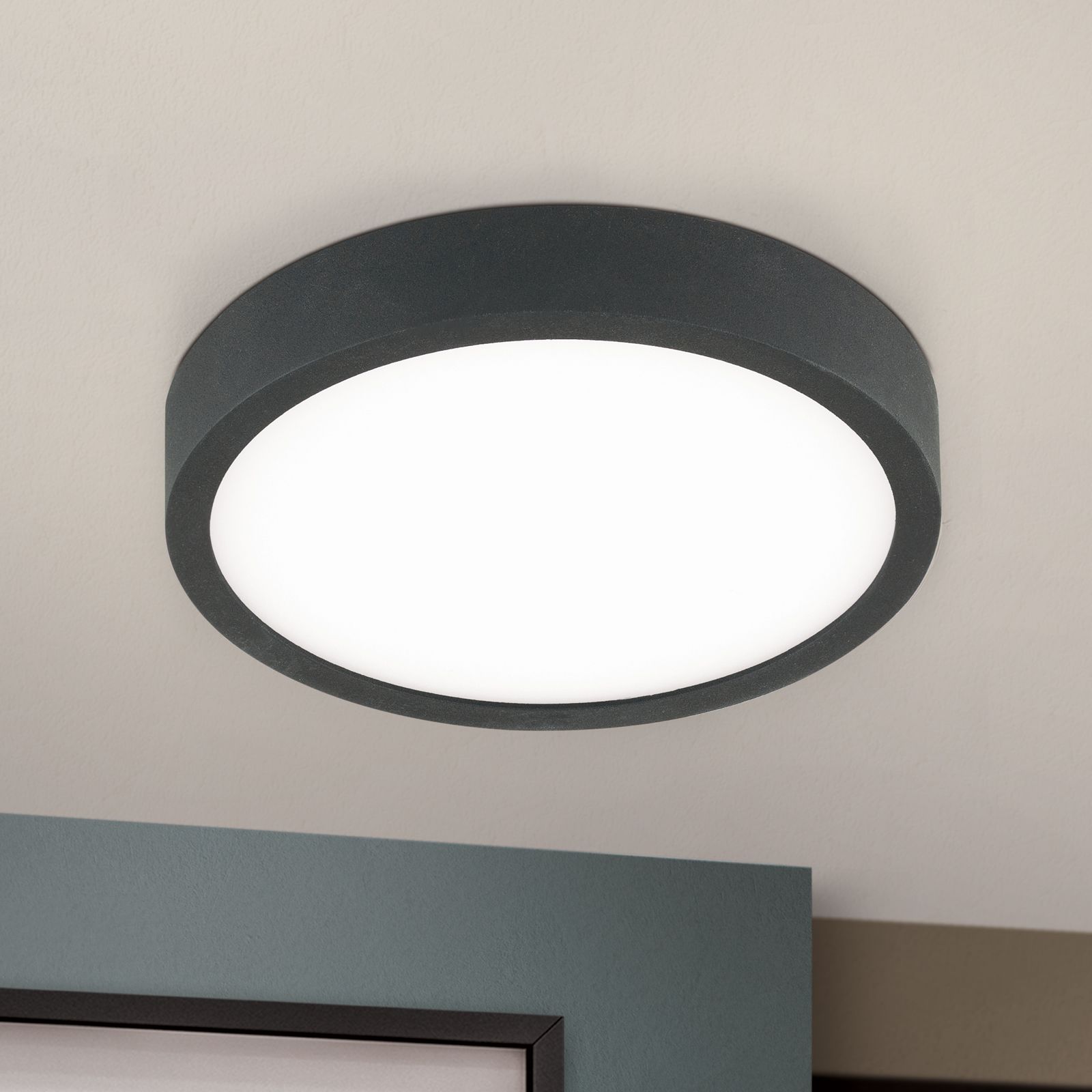 LED ceiling light BULLY, Ø 14 cm, black
