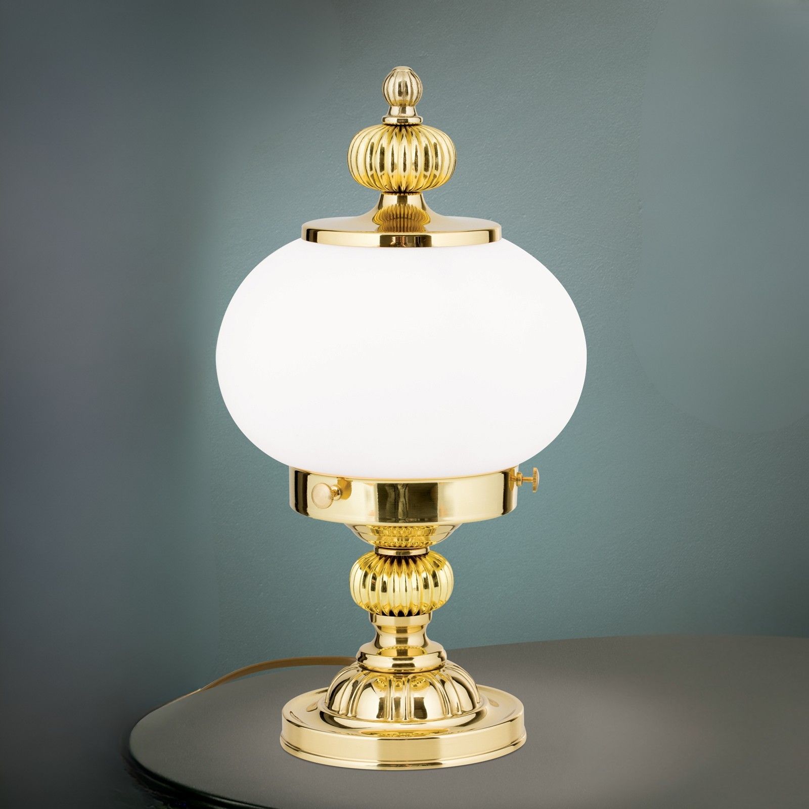 Tischlampe WIENER NOSTALGIE, 1-flammig, Messing-glänzend, mit opal mattem Glas