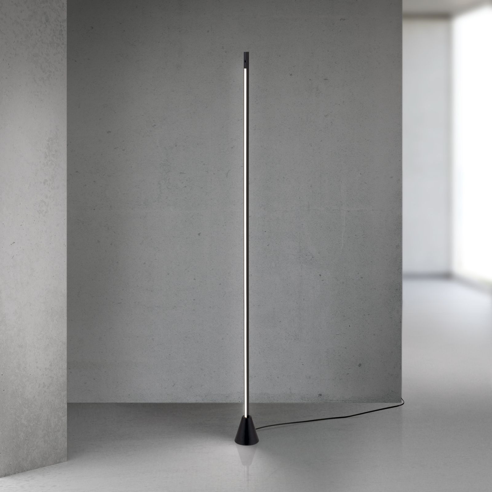 LED floor lamp SOJLE, 330° swivelling, black
