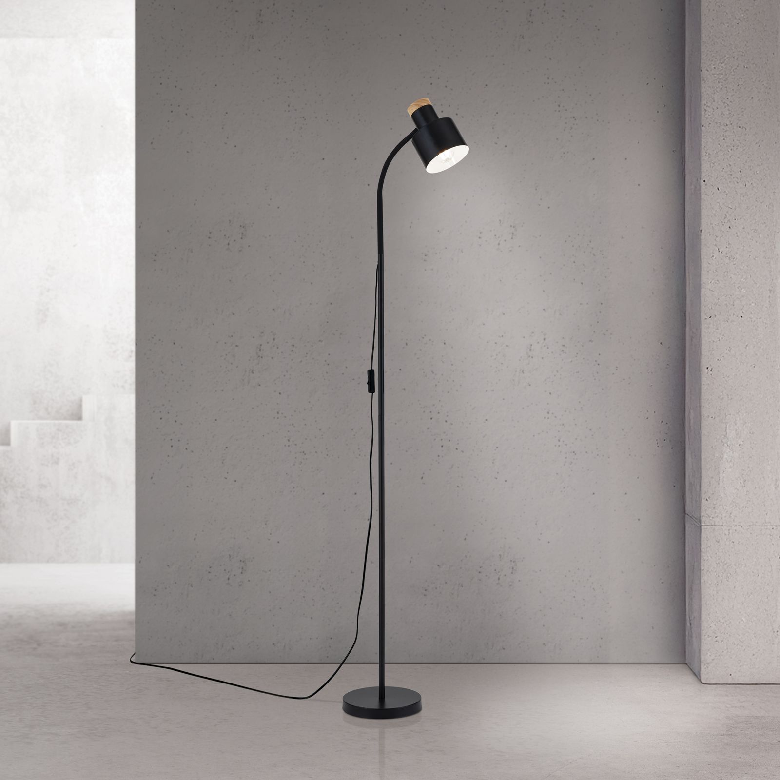 Stehlampe GILI, schwarz-matt