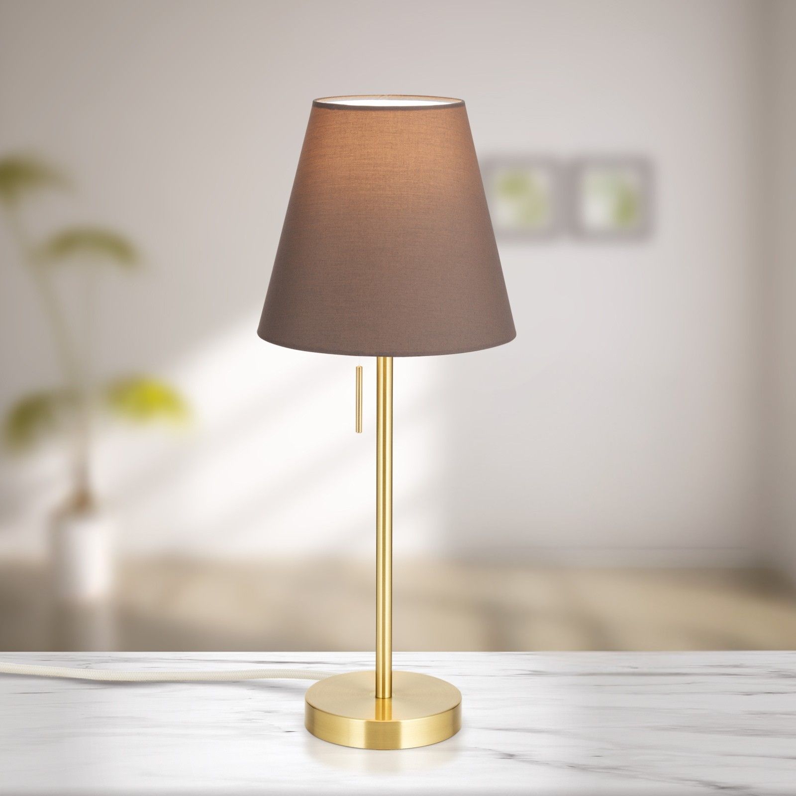 Tischleuchte SHADE, Small, Messing-matt, mit konischem, braunem Schirm