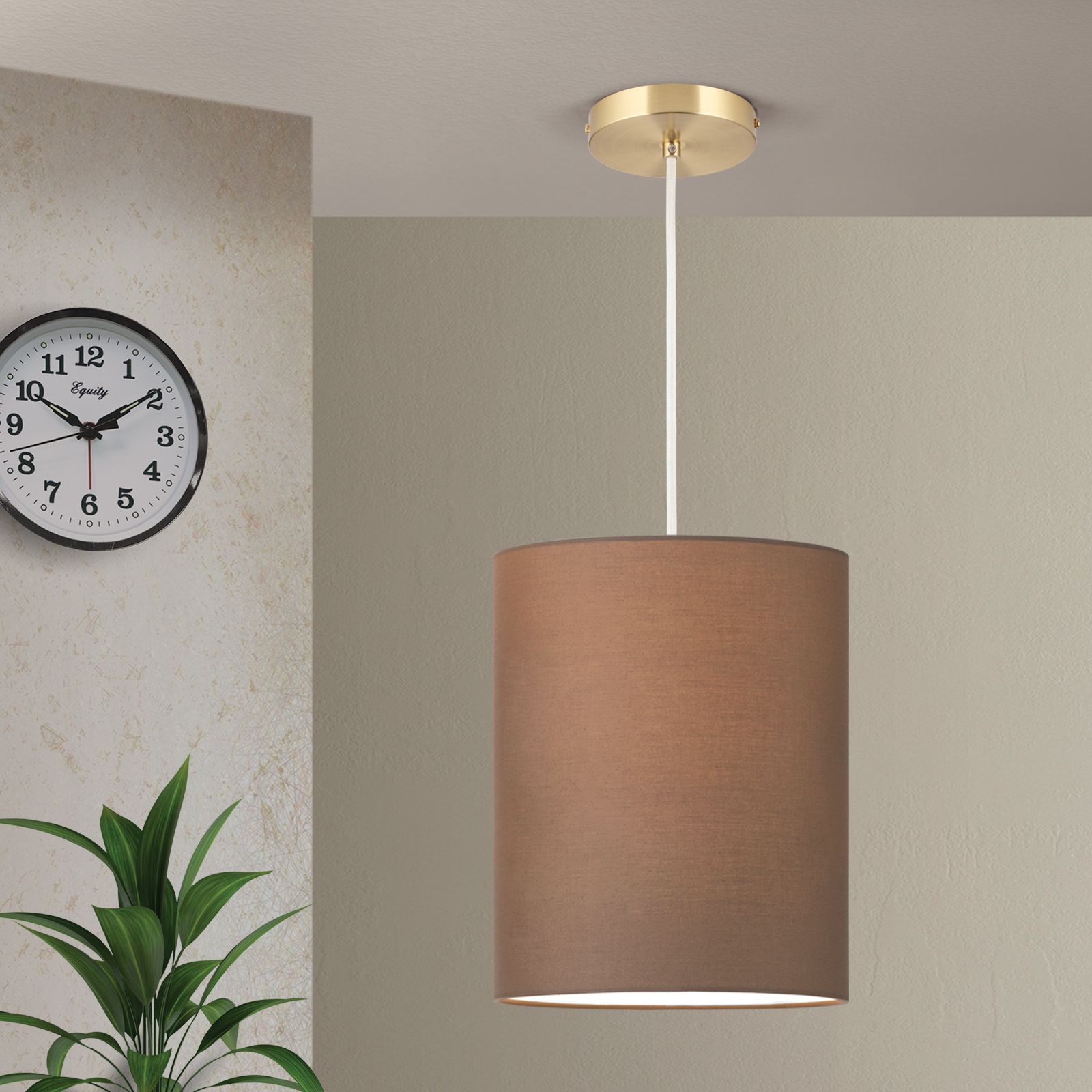 Pendelleuchte SHADE, Large, Messing-matt, mit zylindrischem, braunem Schirm, 1x E27