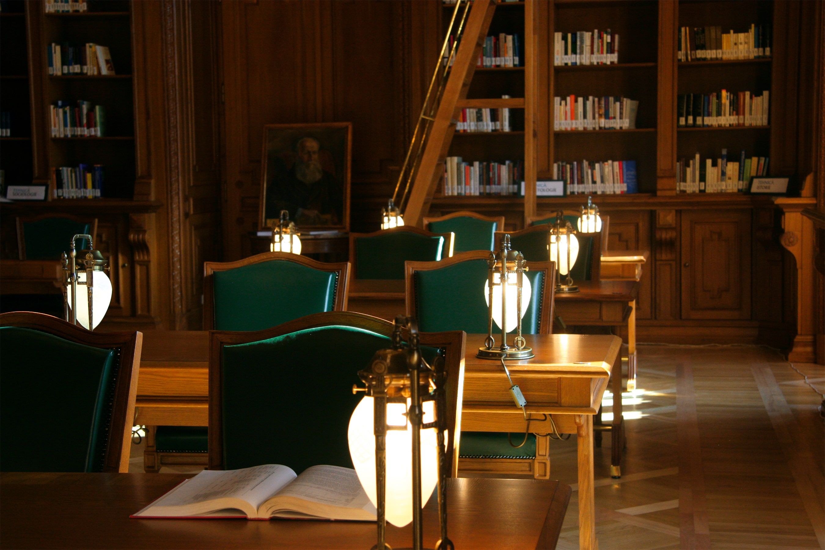 Bibliothek der Hauptuniversität
