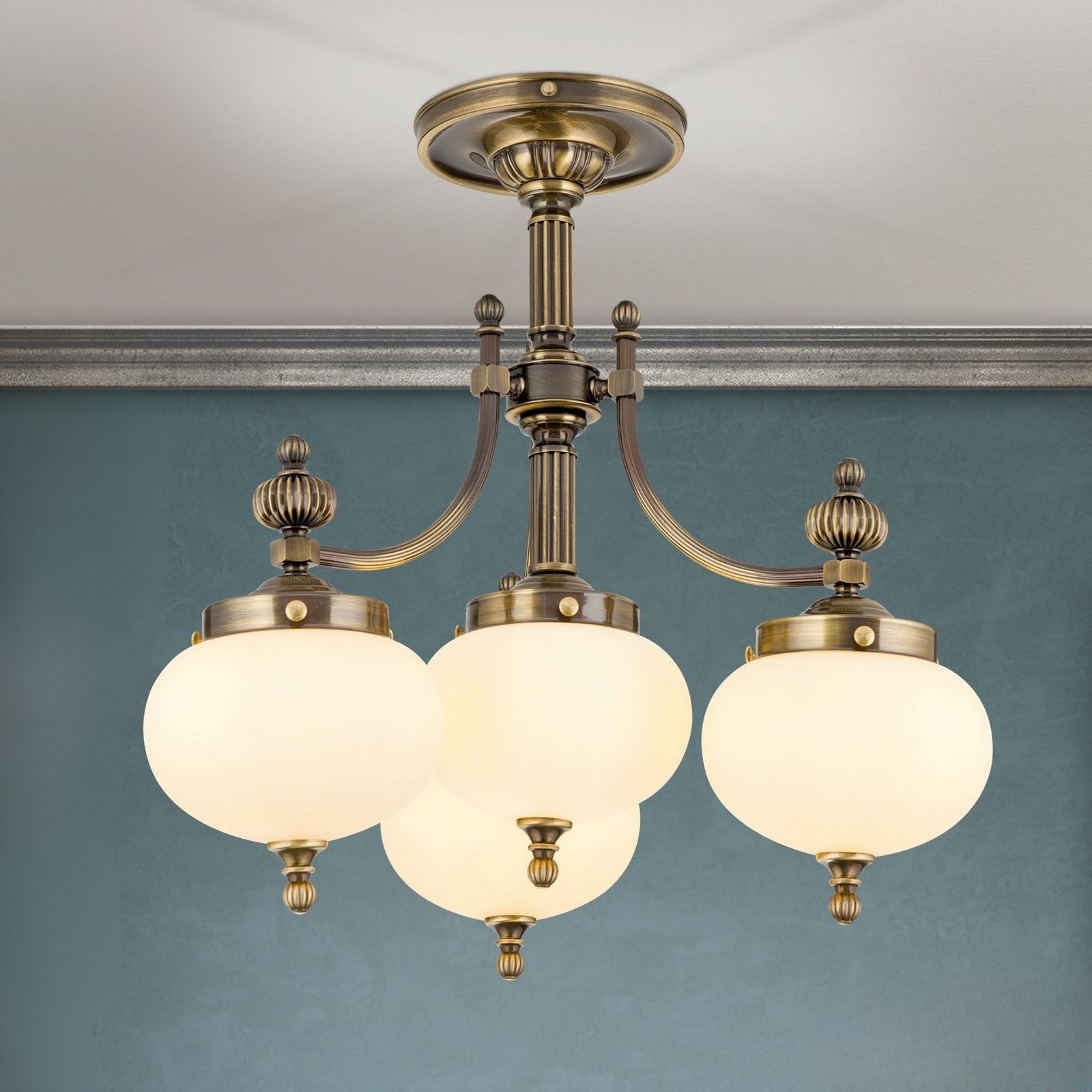 Stropní lustr WIENER NOSTALGIE, 3+1-žárovkový, patina, s matnými skleničkami na šampaňské