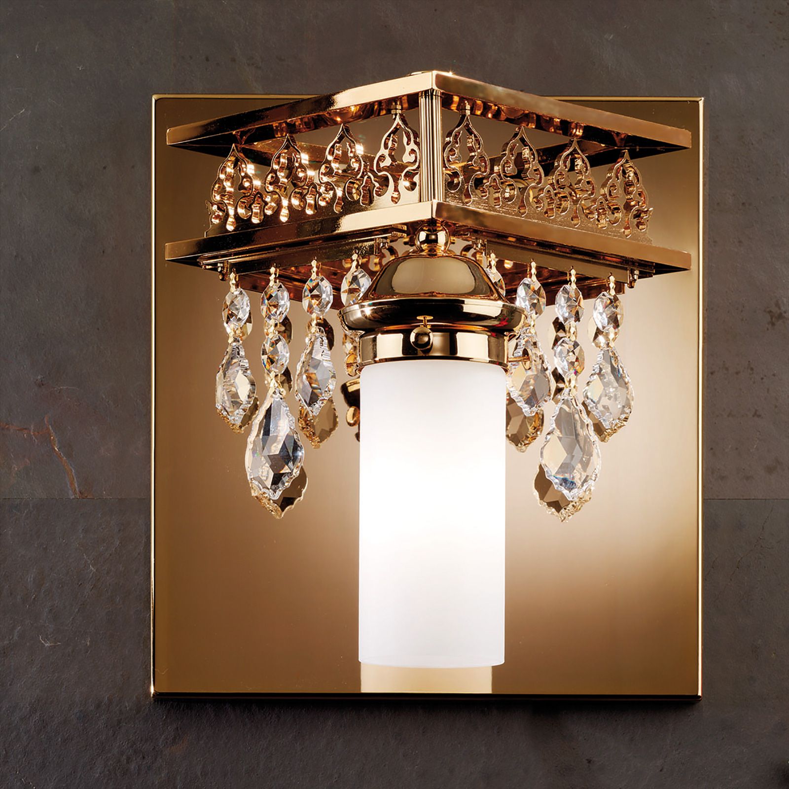 Wall light ORIONtal, 1-flame, gold, with clear crystal pendants