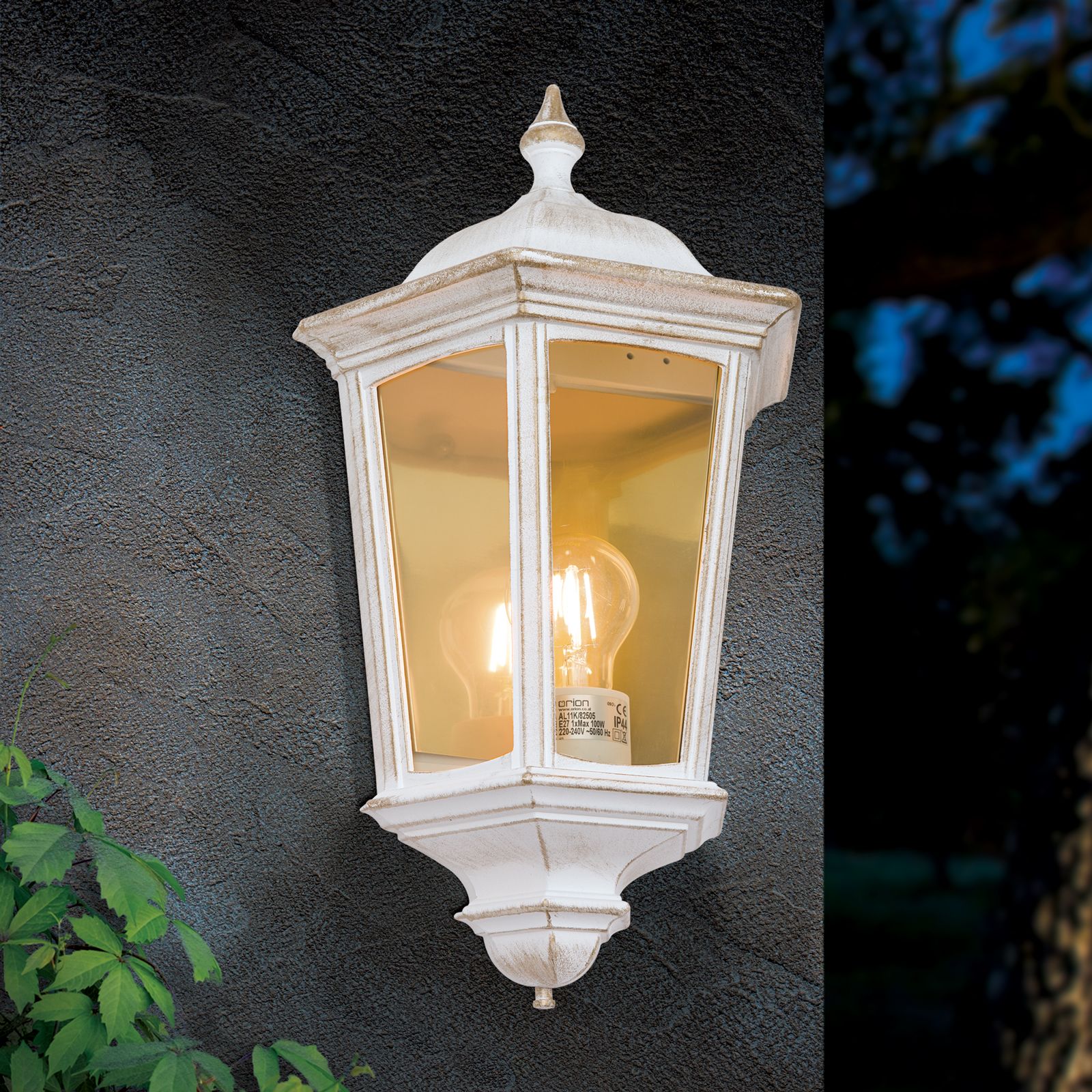 familie Pluche pop is er Outdoor wall lamp PUCHBERG, white gold - Color: White/Gold