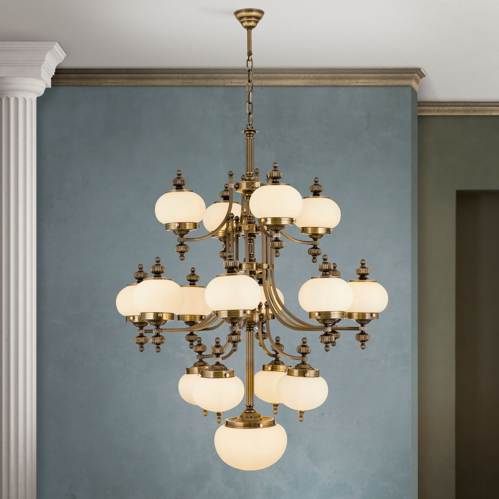 Chandelier WIENER NOSTALGIE, 4+8+4+1 lamps, antique brass finish, upwards, champagne coloured glasses