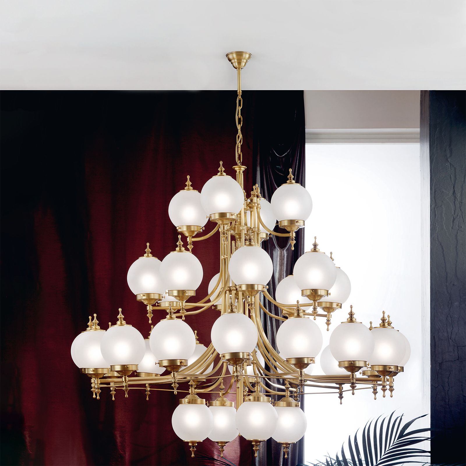 Chandelier 1510 OBJEKTDESIGN, 32-flames, bronze, with frosted glass