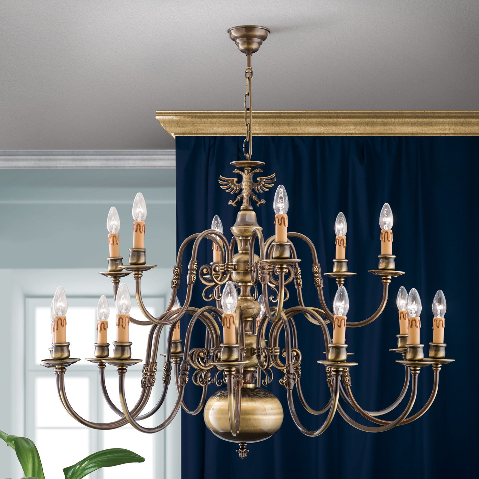 Classic chandelier FLÄMISCH, 12+6 lamps, Antique Brass finish, with eagle
