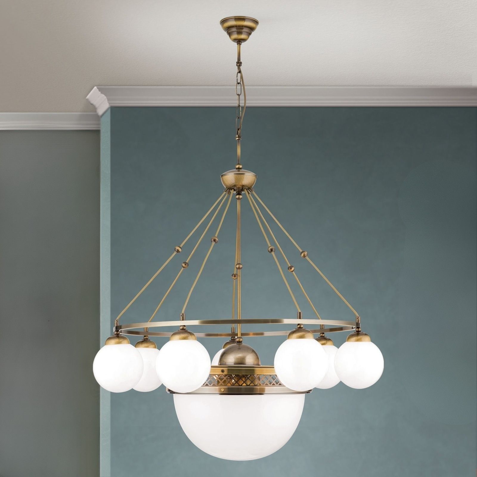 Pendelleuchte ALT WIEN, 7+1-flammig, Patina, mit opal glänzenden Gläsern