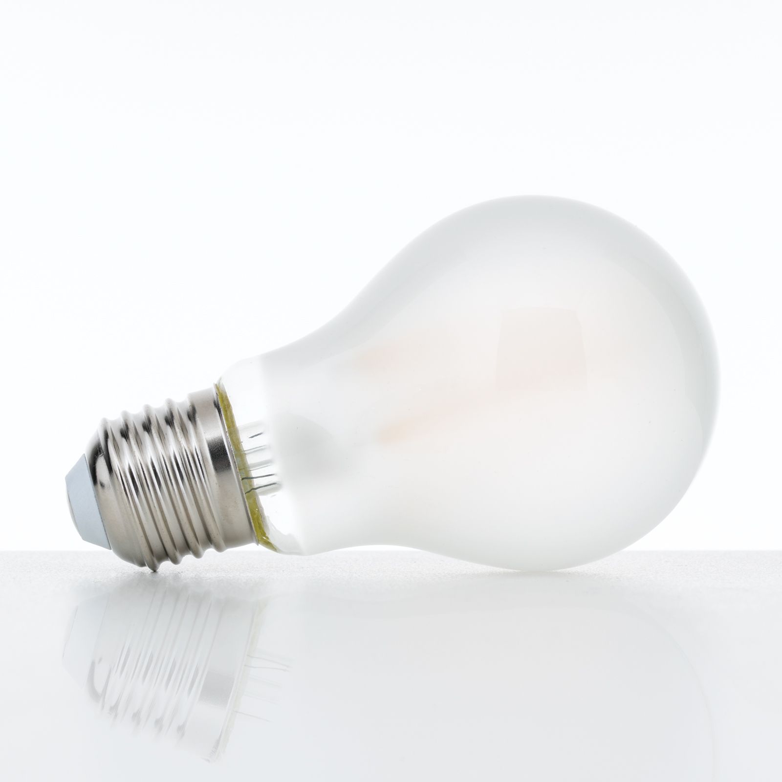 Seizoen Stevig Herstellen LED pear shaped lamp, E27, 4,5 Watt, matt