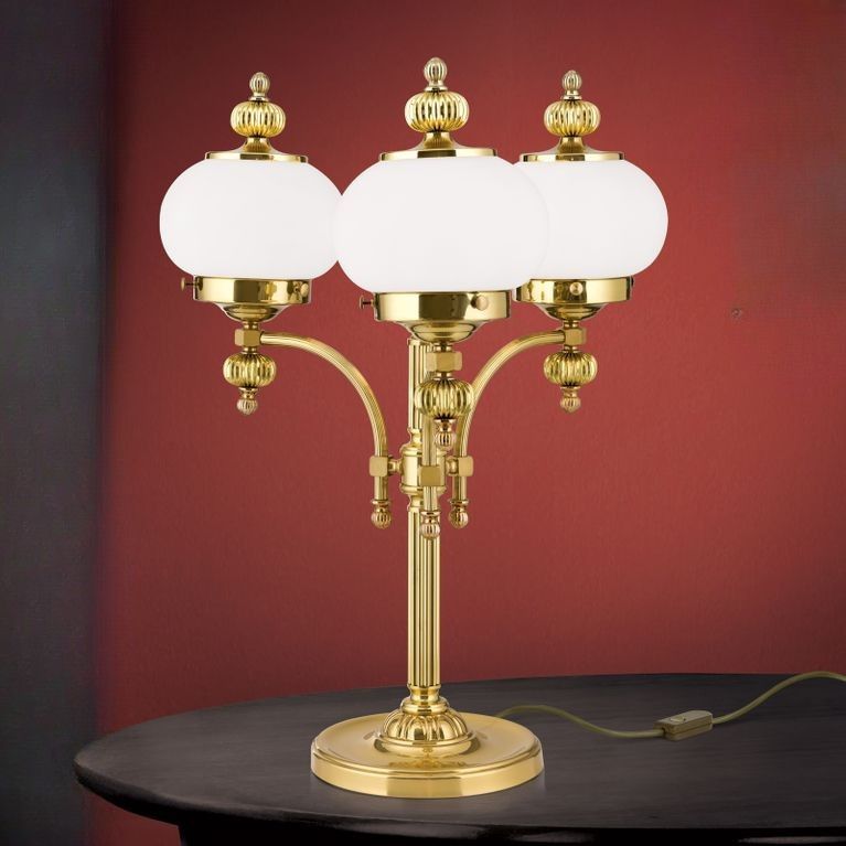 Tischlampe WIENER NOSTALGIE, 3-flammig, Messing-glänzend, mit opal matten Gläsern