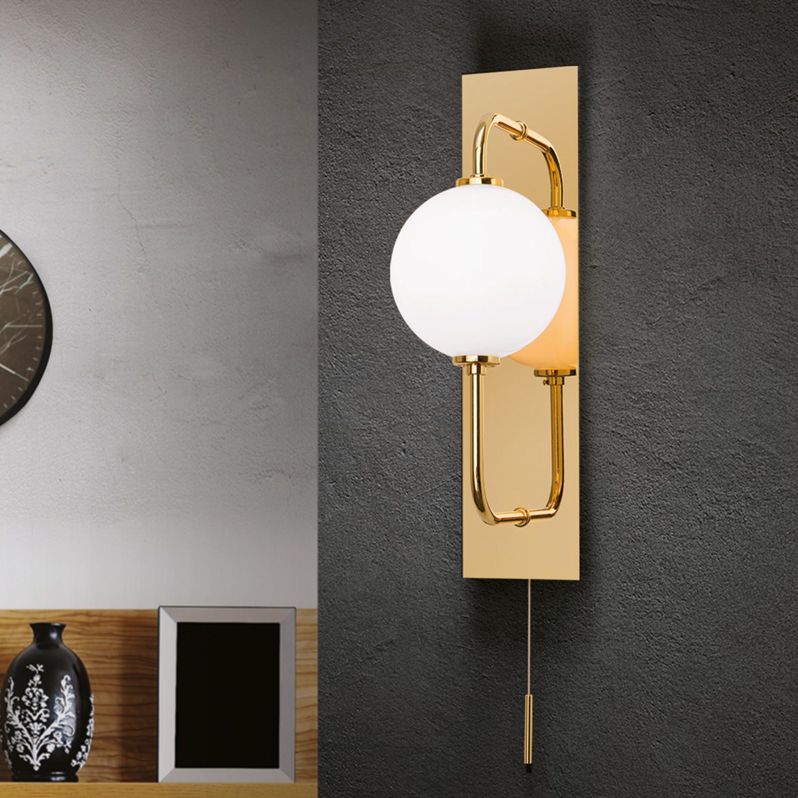 Wall light PIPES, gold, with shiny opal glass